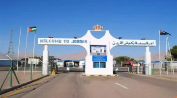 معبر الكرامة: قرار إسرائيلي مفاجئ بإغلاقه بعد ساعات قليلة من فتحه